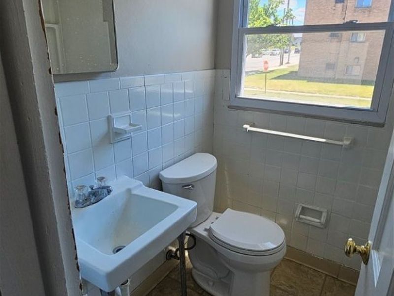 4230 Ridge Road , Brooklyn, OH 44144 Photo 8