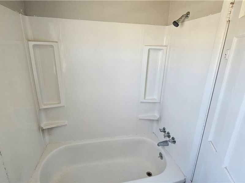 4230 Ridge Road , Brooklyn, OH 44144 Photo 9