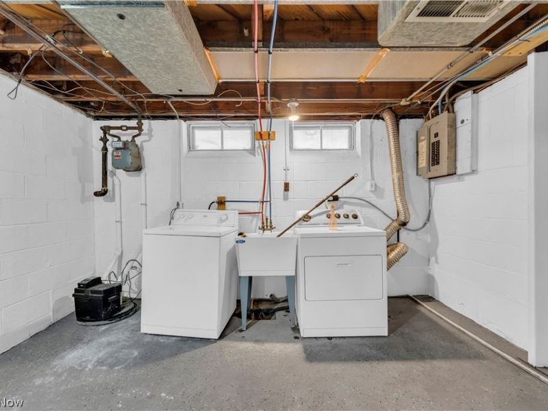 24000 Devoe Avenue , Euclid, OH 44123 Photo 27