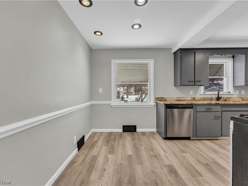 24000 Devoe Avenue , Euclid, OH 44123 Photo 7