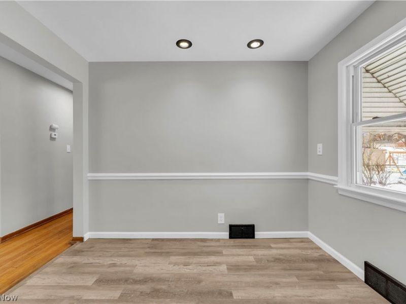 24000 Devoe Avenue , Euclid, OH 44123 Photo 8