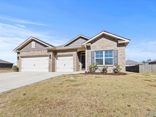 331 Jackson Point Circle, Huntsville, AL 35811