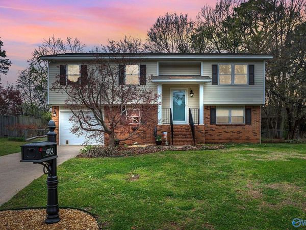4704 Whitehall Drive NW, Huntsville, AL 35816