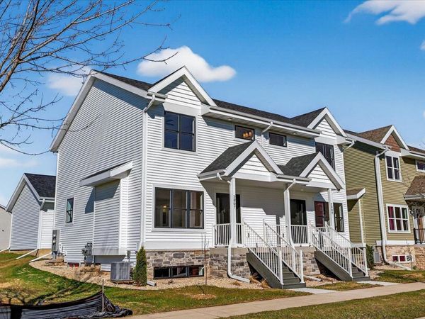 2807 Crinkle Root Drive, Fitchburg, WI 53711