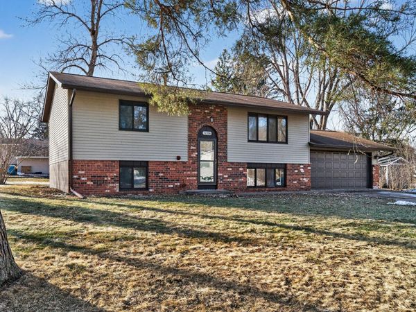 21306 Heath Avenue N, Forest Lake, MN 55025