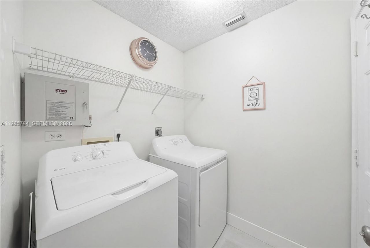 677 SE 22nd Dr, Homestead, FL 33033 Photo