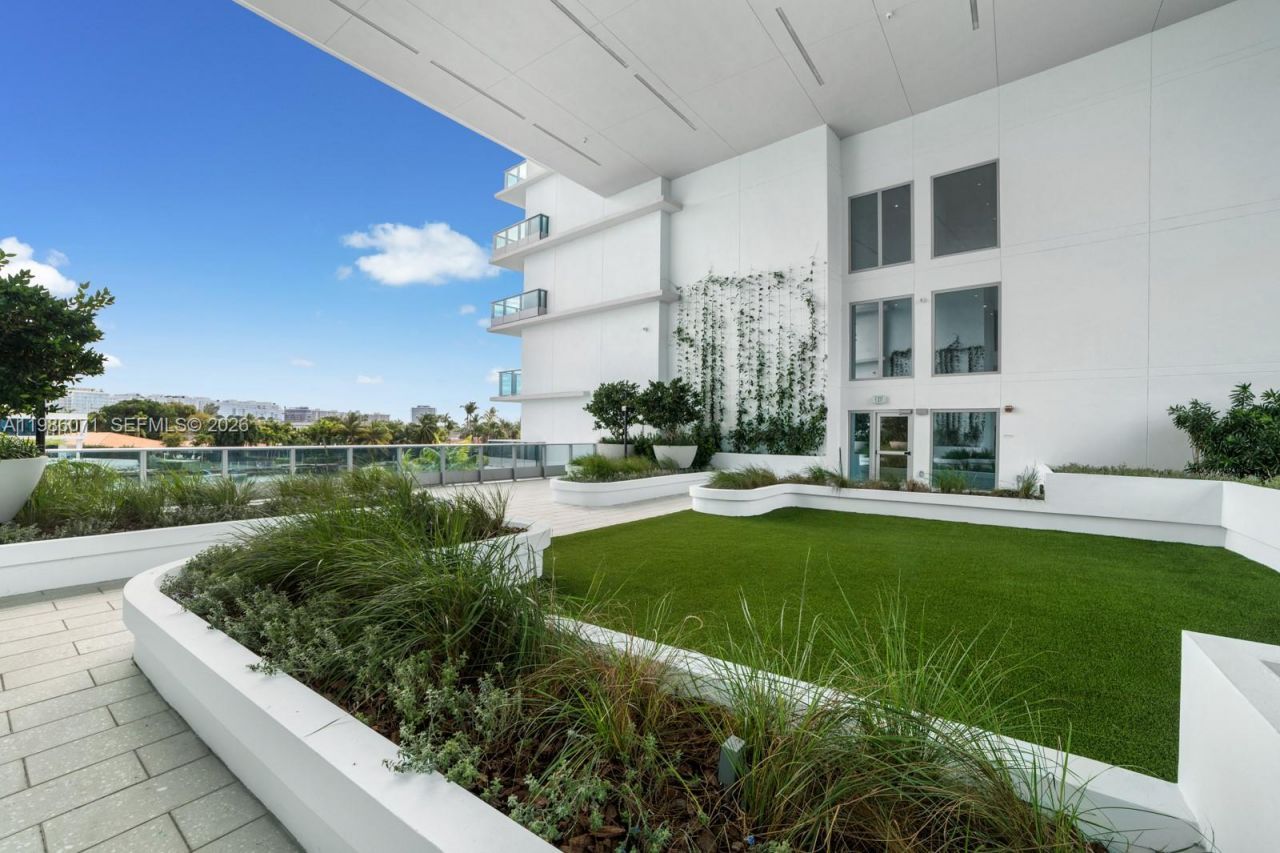 9221 E Bay Harbor Drive , Unit 610, Bay Harbor Islands, FL 33154 Photo