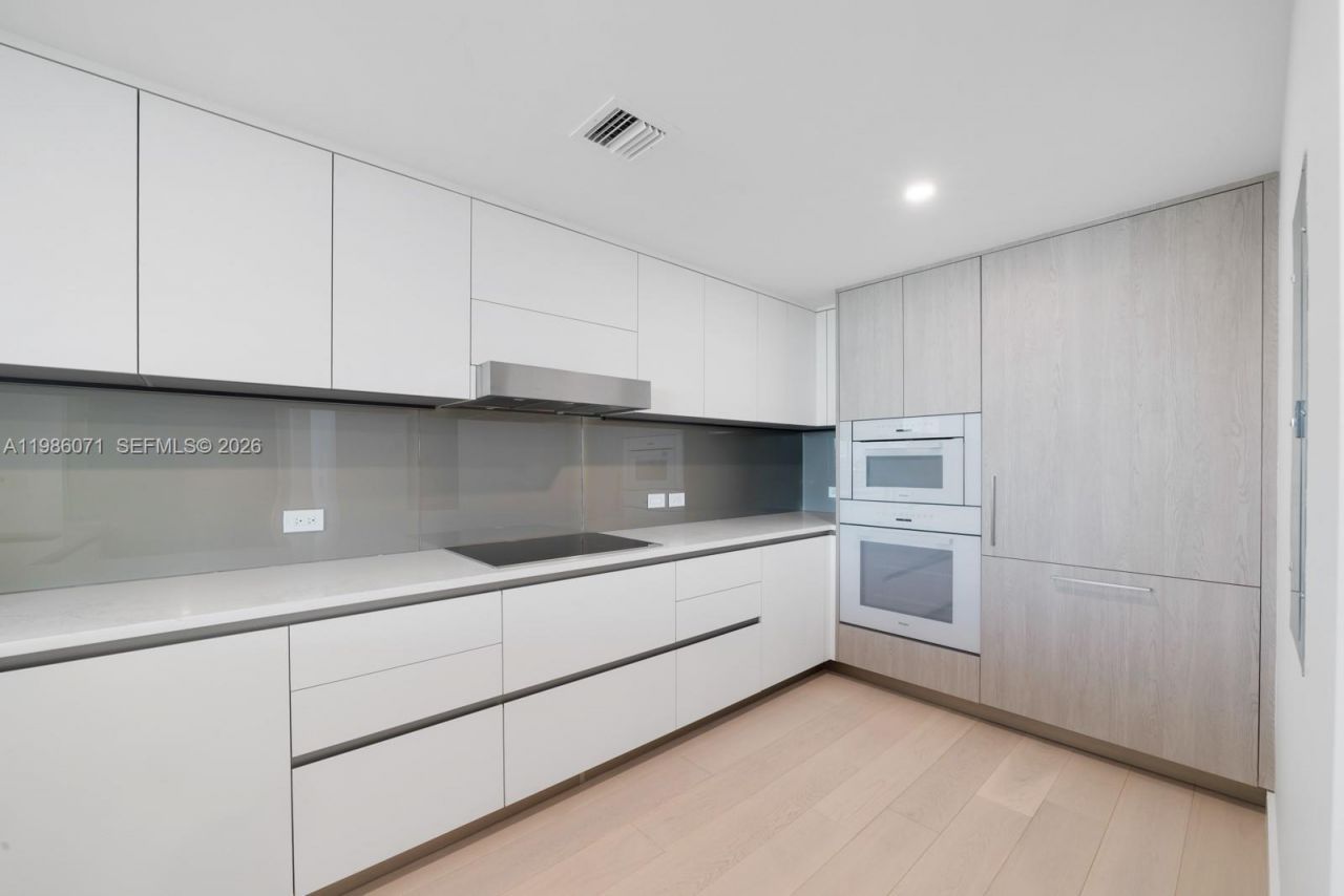 9221 E Bay Harbor Drive , Unit 610, Bay Harbor Islands, FL 33154 Photo