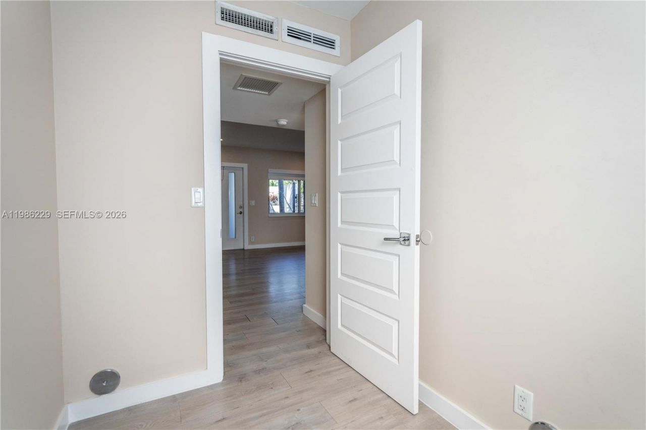 2400 NE 26th St, Unit 1, Fort Lauderdale, FL 33305 Photo