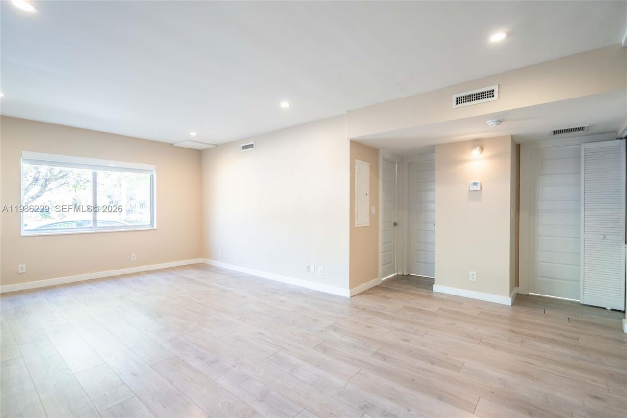 2400 NE 26th St, Unit 1, Fort Lauderdale, FL 33305 Photo
