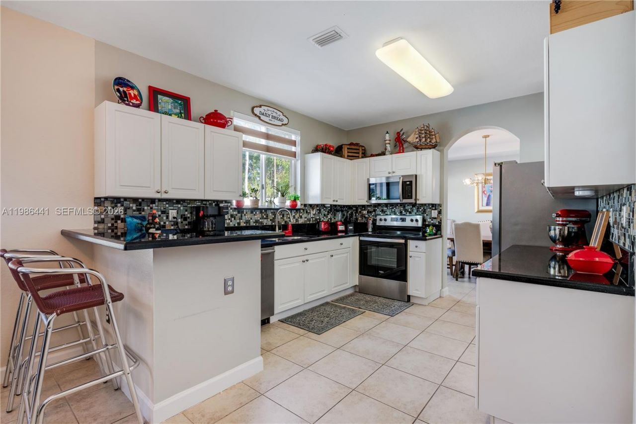 2126 NE 38th Rd, Homestead, FL 33033 Photo