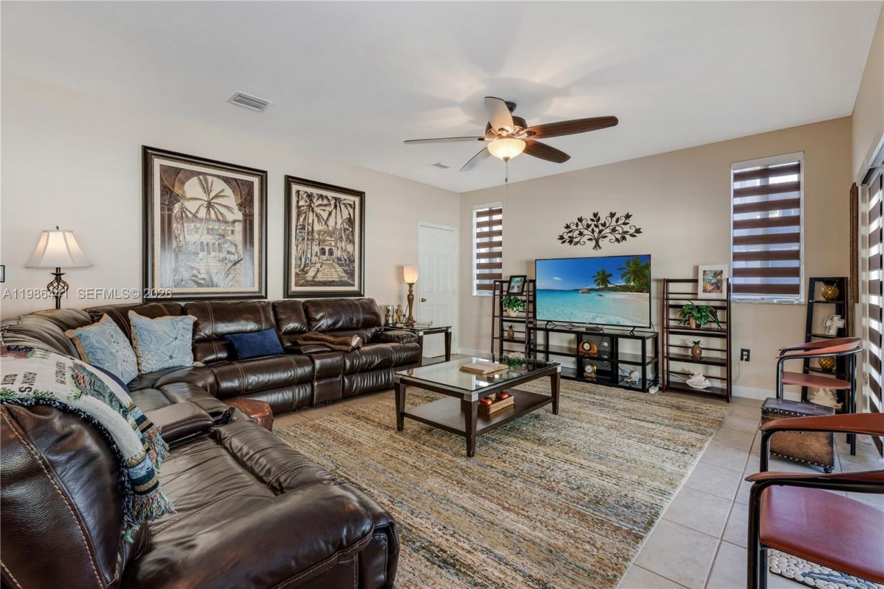 2126 NE 38th Rd, Homestead, FL 33033 Photo