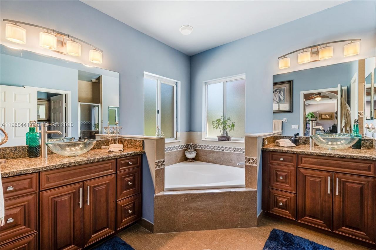 2126 NE 38th Rd, Homestead, FL 33033 Photo