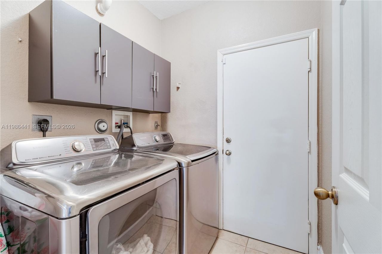 2126 NE 38th Rd, Homestead, FL 33033 Photo