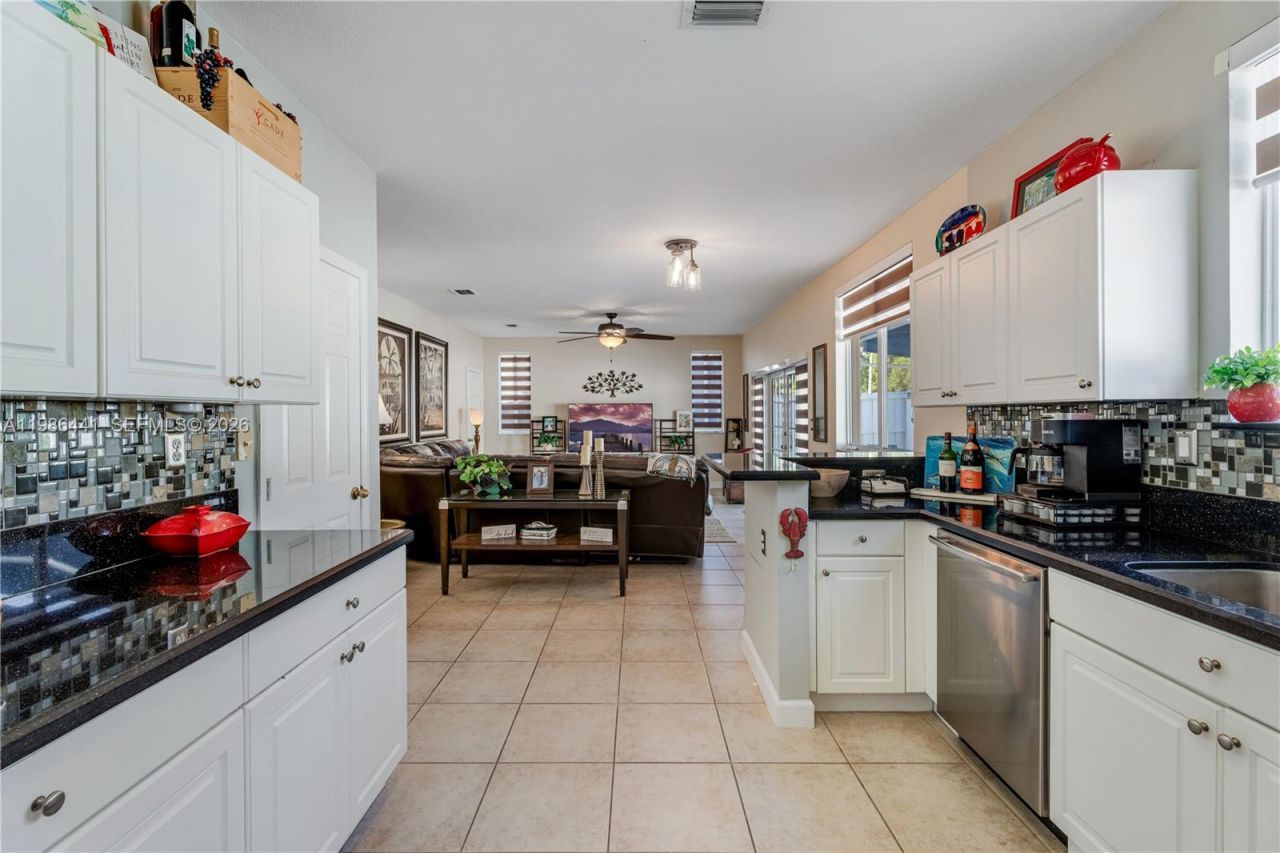 2126 NE 38th Rd, Homestead, FL 33033 Photo