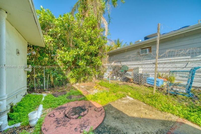 3353 SW 23rd Ter, Unit 3355, Miami, FL 33145 Photo