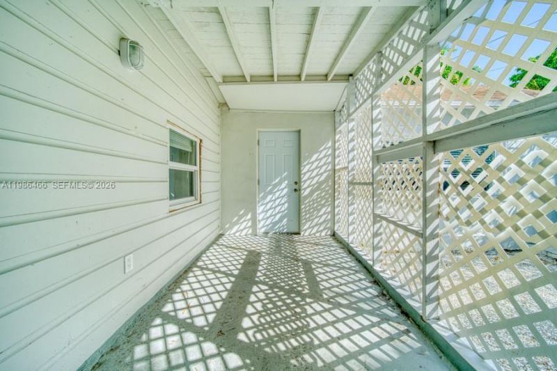 3353 SW 23rd Ter, Unit 3355, Miami, FL 33145 Photo