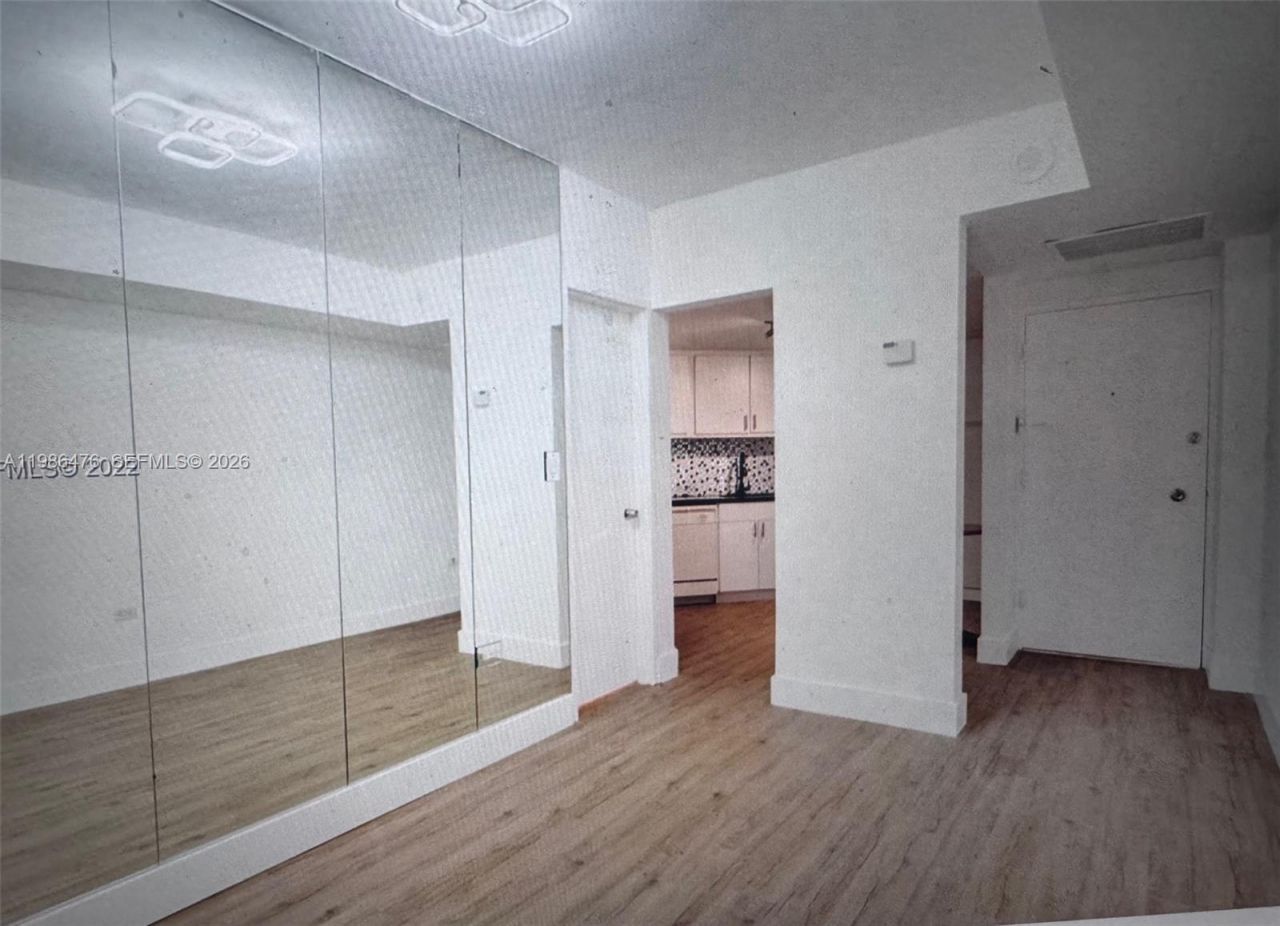 999 Brickell Bay Dr , Unit 1601, Miami, FL 33131 Photo