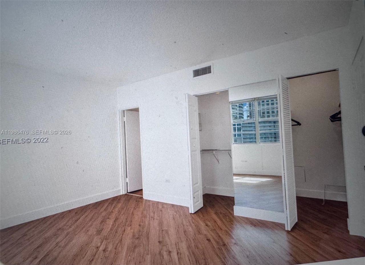 999 Brickell Bay Dr , Unit 1601, Miami, FL 33131 Photo