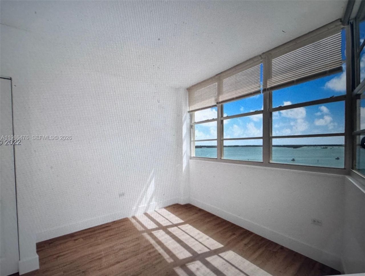 999 Brickell Bay Dr , Unit 1601, Miami, FL 33131 Photo