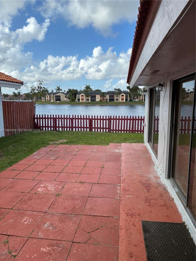 8273 NW 188th Ter, Hialeah, FL 33015 Photo