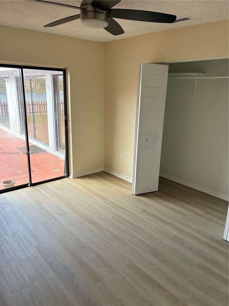 8273 NW 188th Ter, Hialeah, FL 33015 Photo