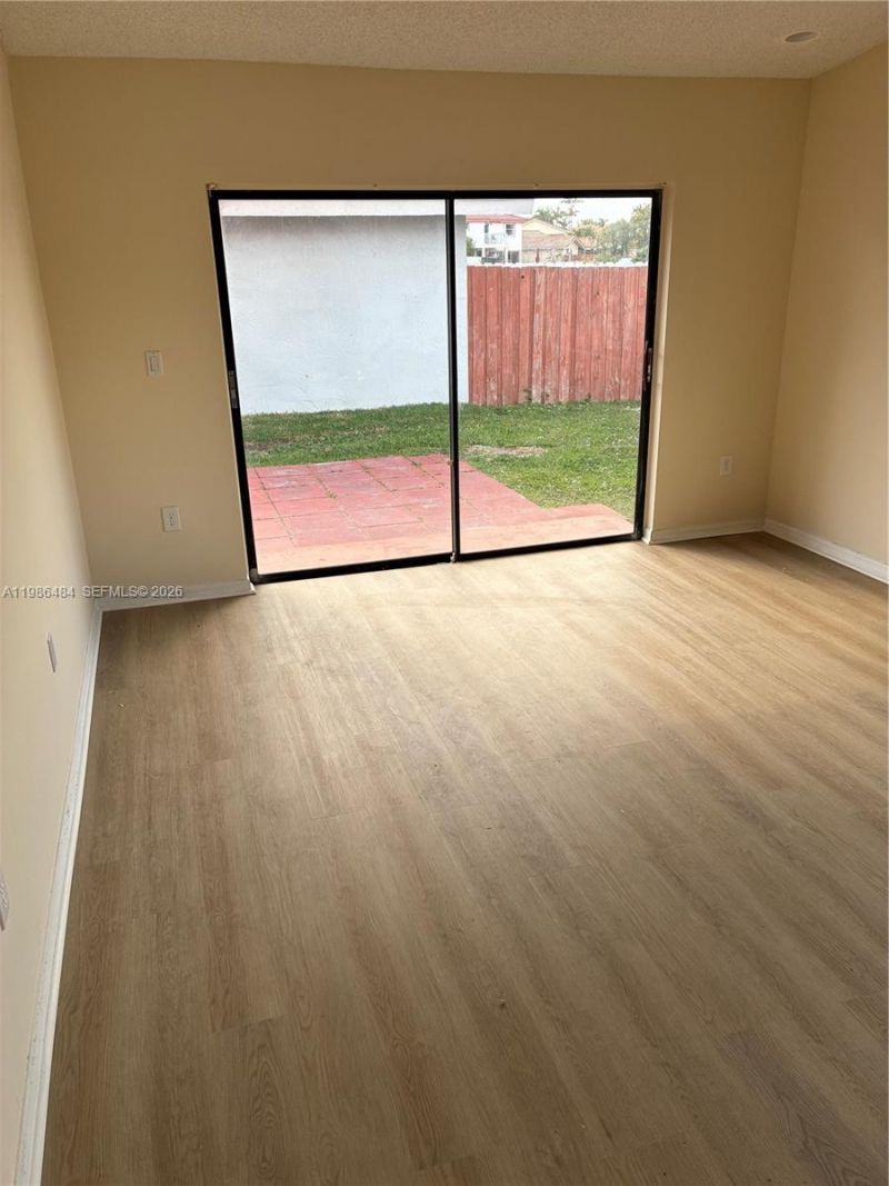 8273 NW 188th Ter, Hialeah, FL 33015 Photo