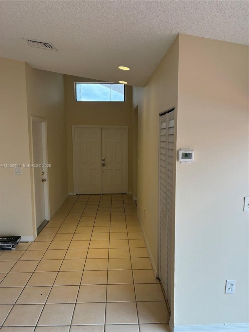 8273 NW 188th Ter, Hialeah, FL 33015 Photo