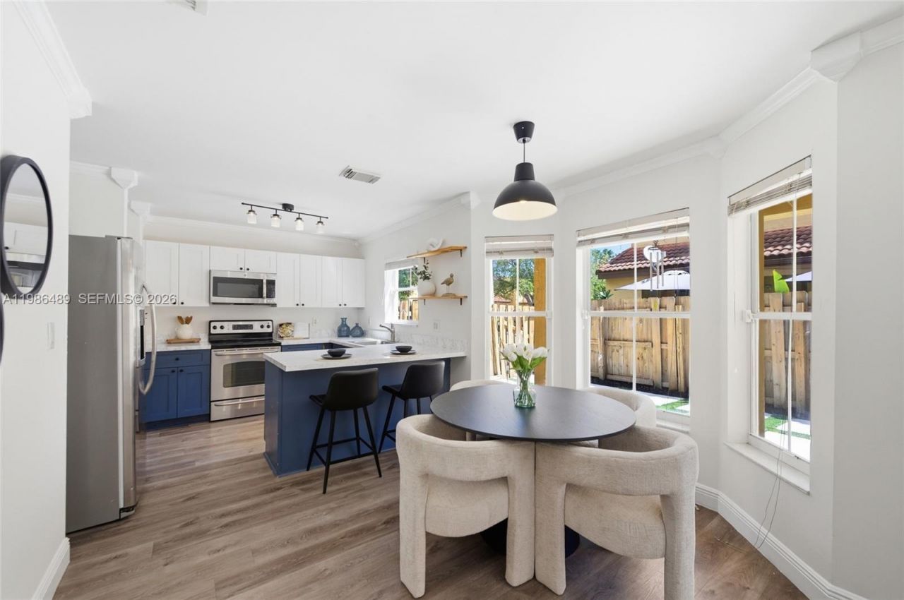 192 W Forest Oak Cir, Davie, FL 33325 Photo