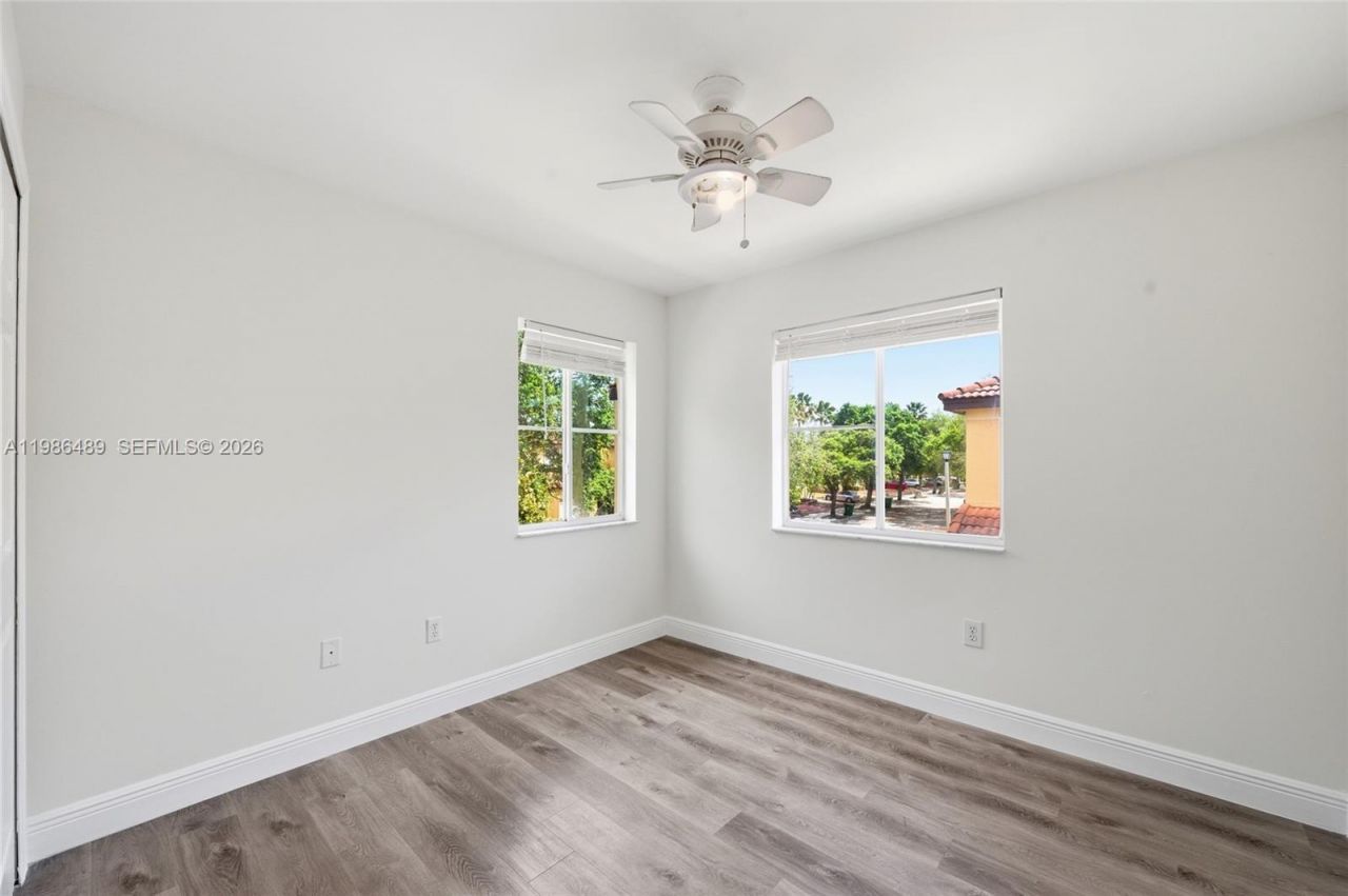 192 W Forest Oak Cir, Davie, FL 33325 Photo