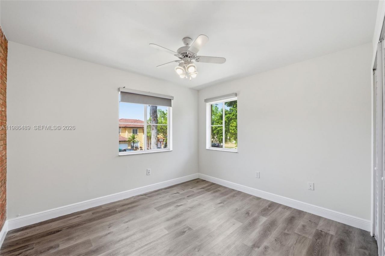 192 W Forest Oak Cir, Davie, FL 33325 Photo