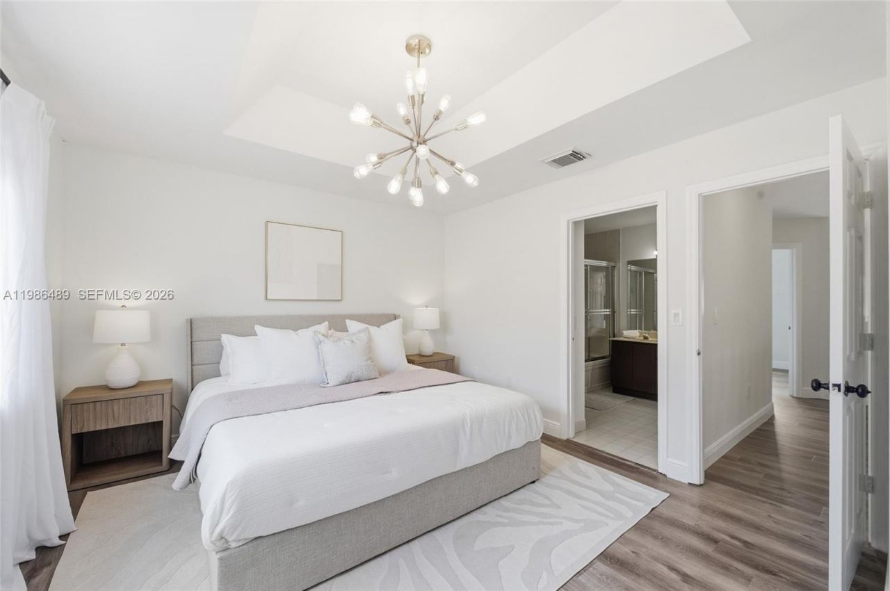 192 W Forest Oak Cir, Davie, FL 33325 Photo