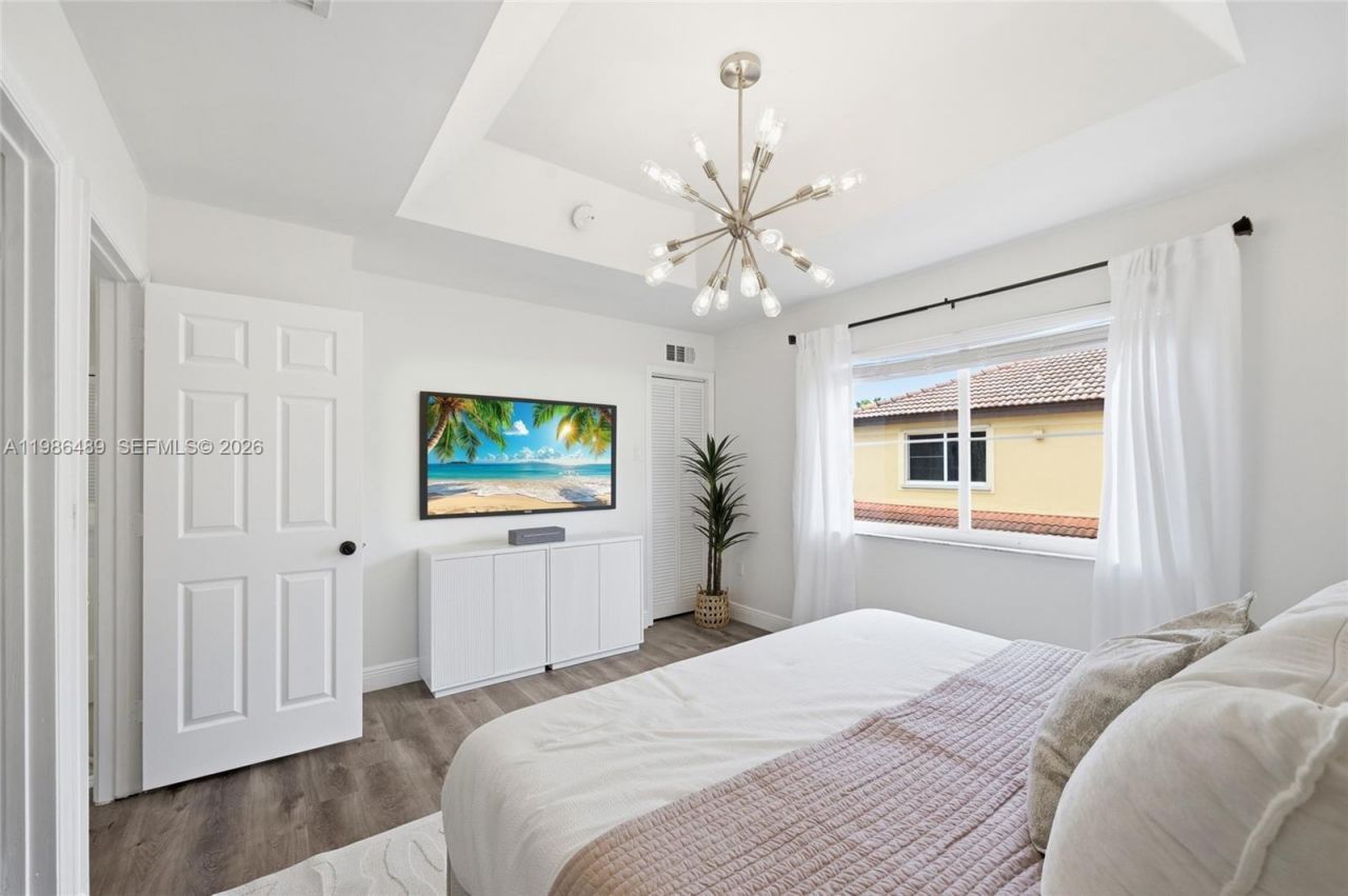 192 W Forest Oak Cir, Davie, FL 33325 Photo