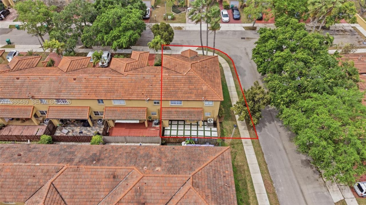 192 W Forest Oak Cir, Davie, FL 33325 Photo