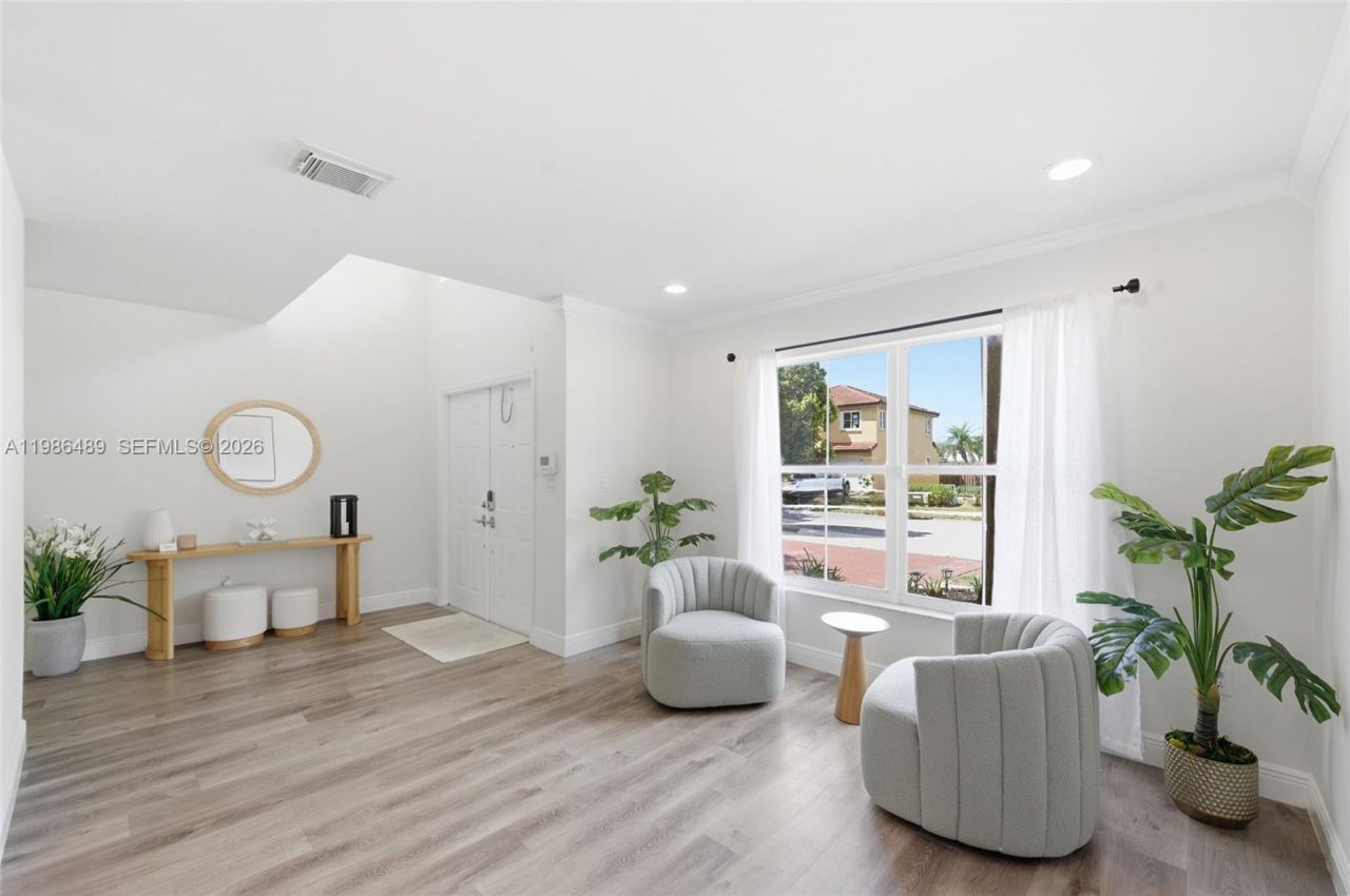 192 W Forest Oak Cir, Davie, FL 33325 Photo