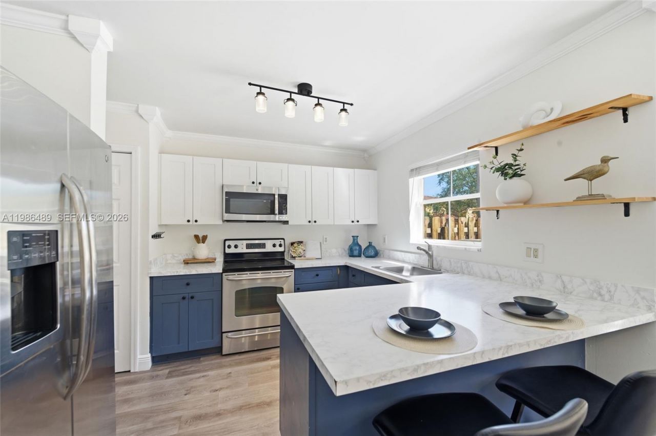 192 W Forest Oak Cir, Davie, FL 33325 Photo