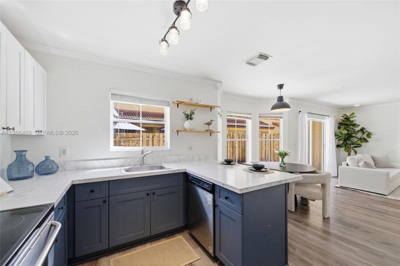 192 W Forest Oak Cir, Davie, FL 33325 Photo