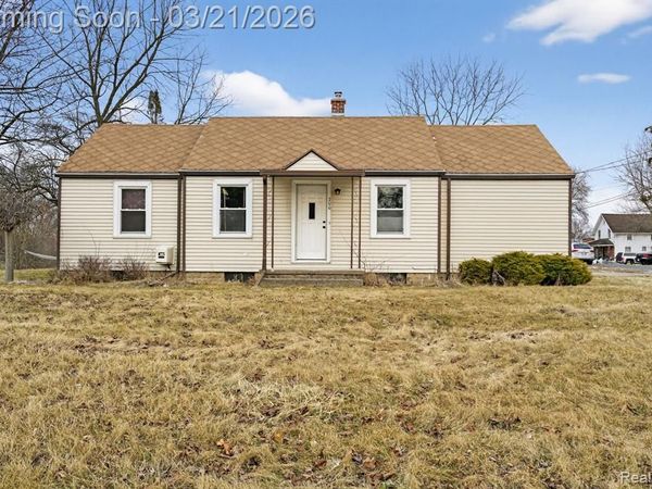 200 N River Road, Thomas Twp, MI 48609