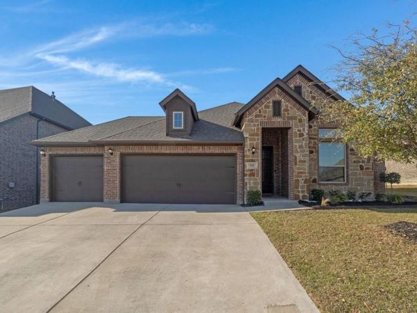 511 Ranchwood Drive , Justin, TX 76247