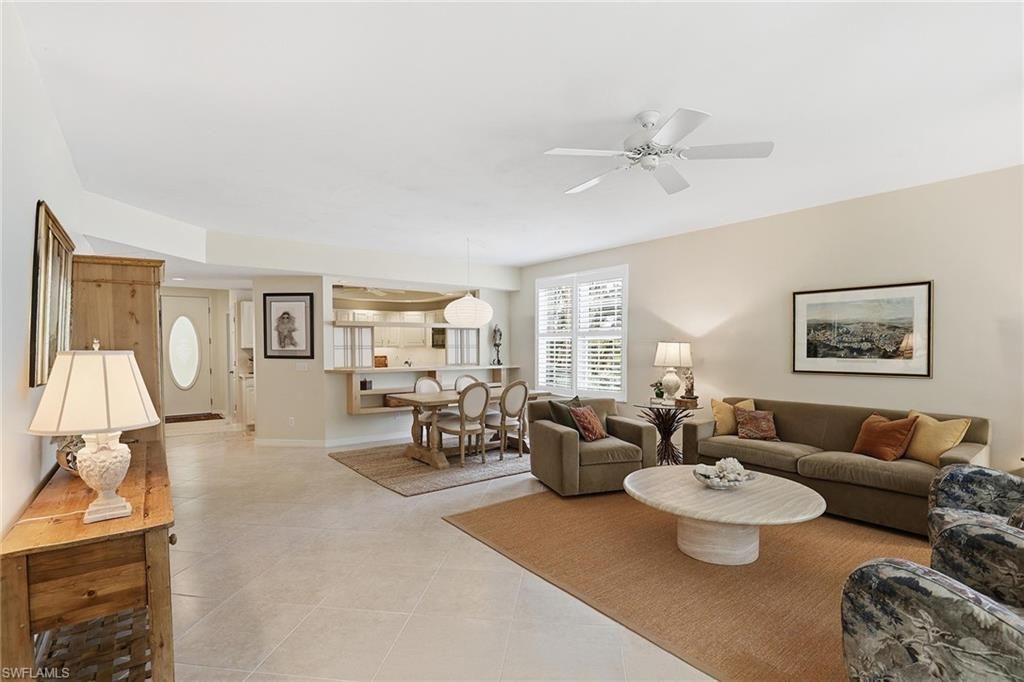 281 4th St S, Unit 101, Naples, FL 34102 Photo