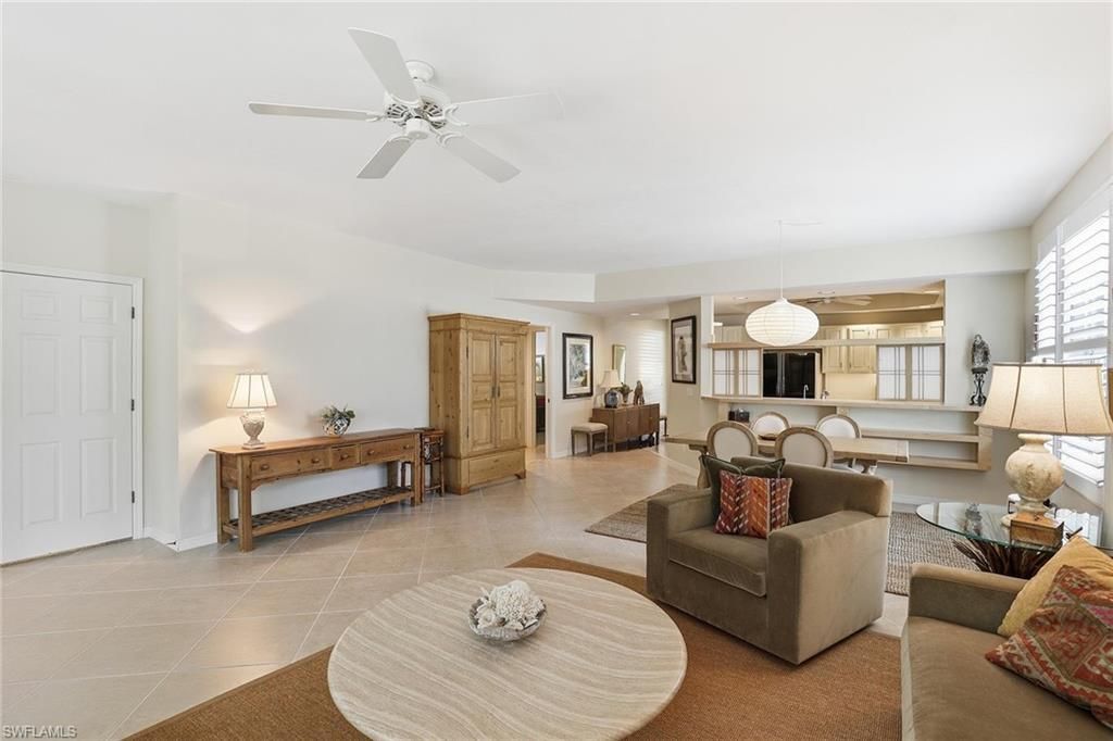 281 4th St S, Unit 101, Naples, FL 34102 Photo