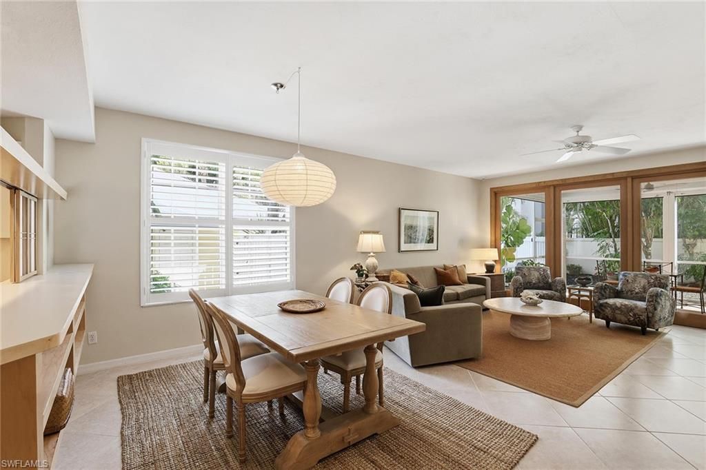 281 4th St S, Unit 101, Naples, FL 34102 Photo