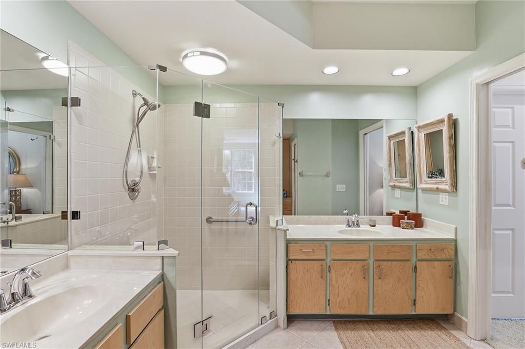 281 4th St S, Unit 101, Naples, FL 34102 Photo