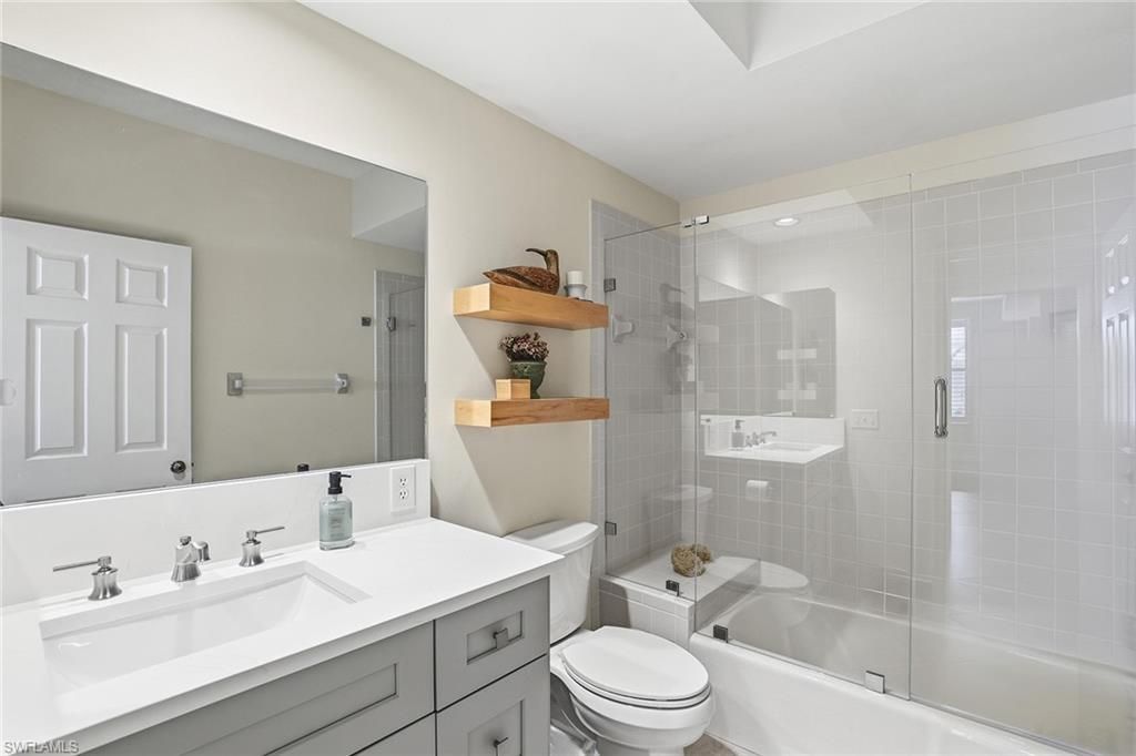 281 4th St S, Unit 101, Naples, FL 34102 Photo