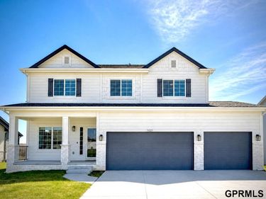 9225 S 177th Street, Omaha, NE 68136