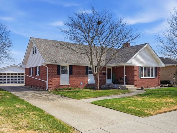 18439 Locust Street, Lansing, IL 60438