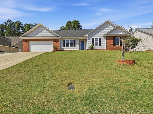 800 Bramblegate Road, Hope Mills, NC 28348