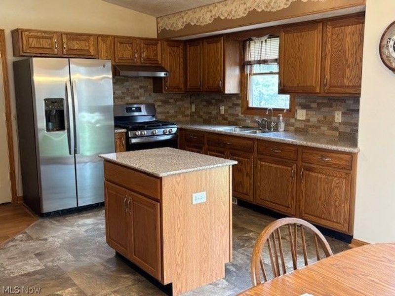 25486 Ridge Road, East Rochester, OH 44625 Photo 14