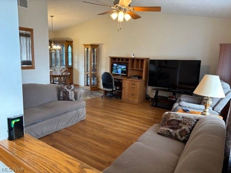 25486 Ridge Road, East Rochester, OH 44625 Photo 9