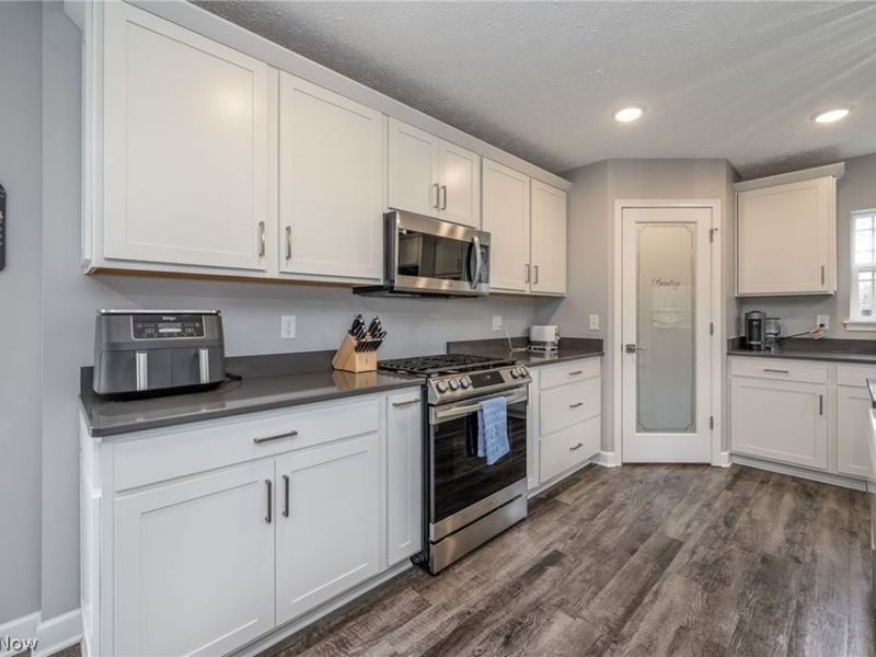 1330 Chelton Drive, Kent, OH 44240 Photo 8